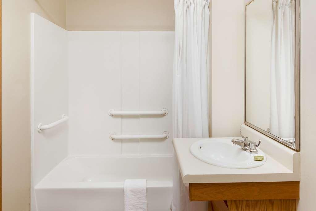 Extended Stay America Select Suites - Wilmington - West Exterior photo