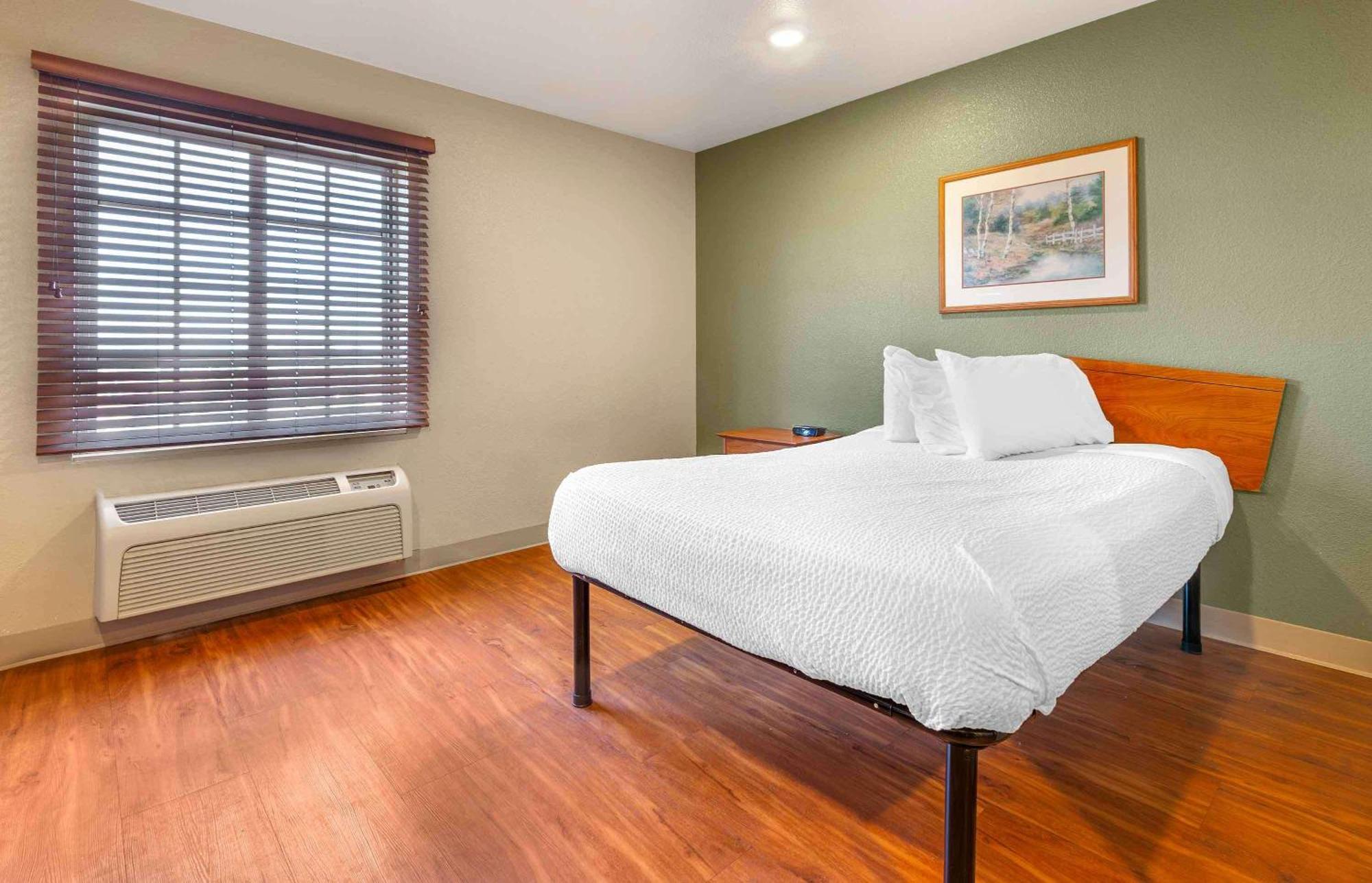 Extended Stay America Select Suites - Wilmington - West Exterior photo