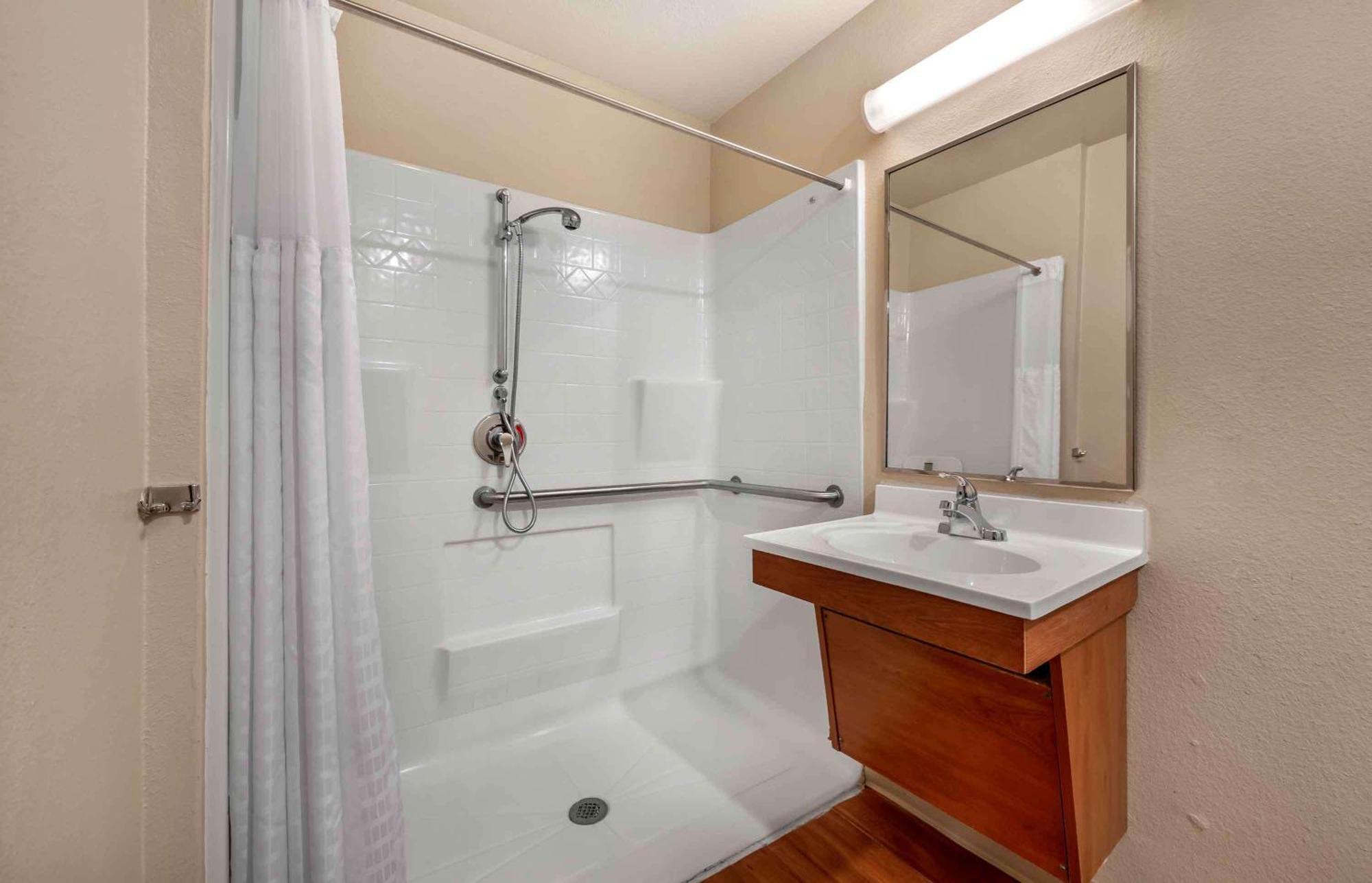 Extended Stay America Select Suites - Wilmington - West Exterior photo