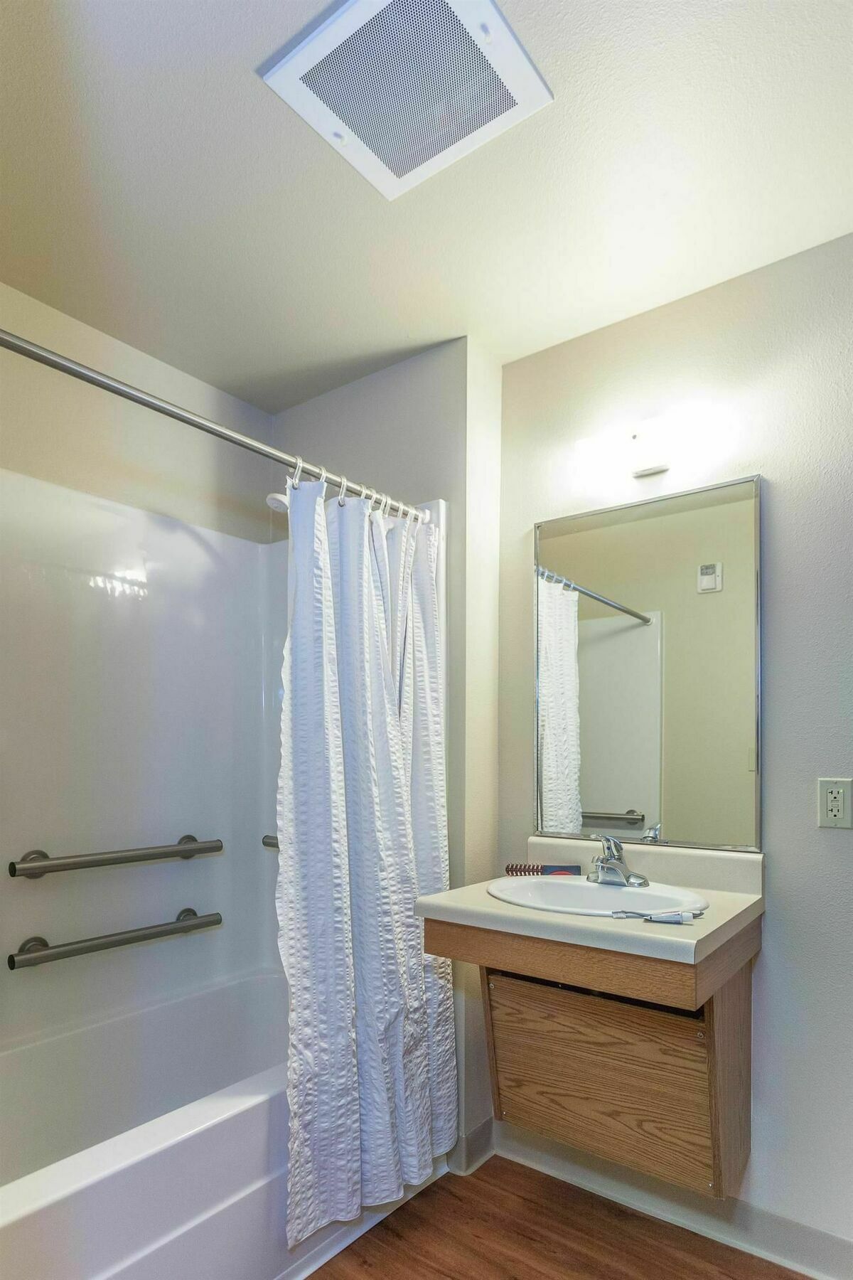 Extended Stay America Select Suites - Wilmington - West Exterior photo